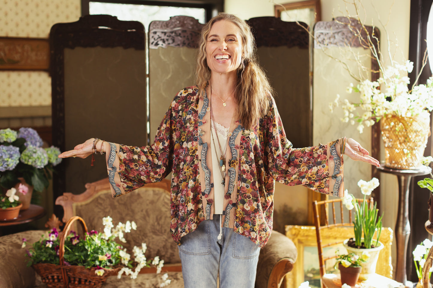 Short kimono featuring a whimsical artist’s palette and over 50 layered flowers from antique seed catalogues, inspired by Claude Monet – Market of Stars.