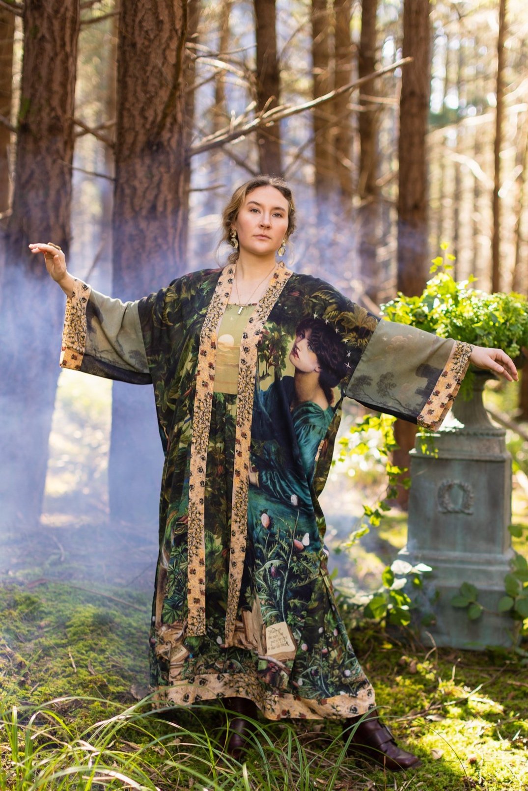 Romantic Bella Notte opera duster featuring Rossetti’s muse, a 16th-century rabbit, moonlit landscapes, and floral trim by William Morris – Market of Stars.