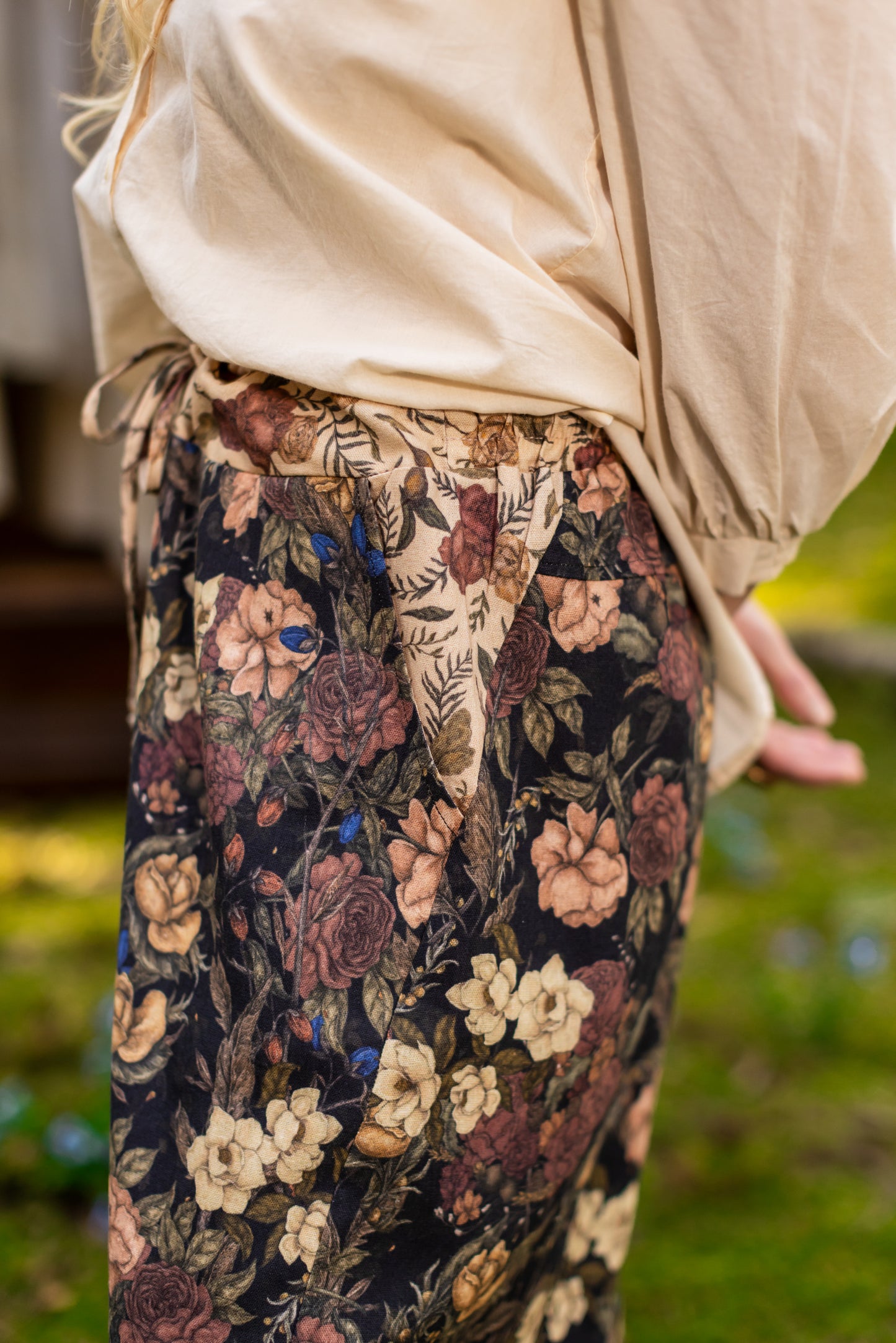 Model wearing a linen viscose blend cropped pant ft. artwork by artist & illustrator Jessica Roux - Market of Stars