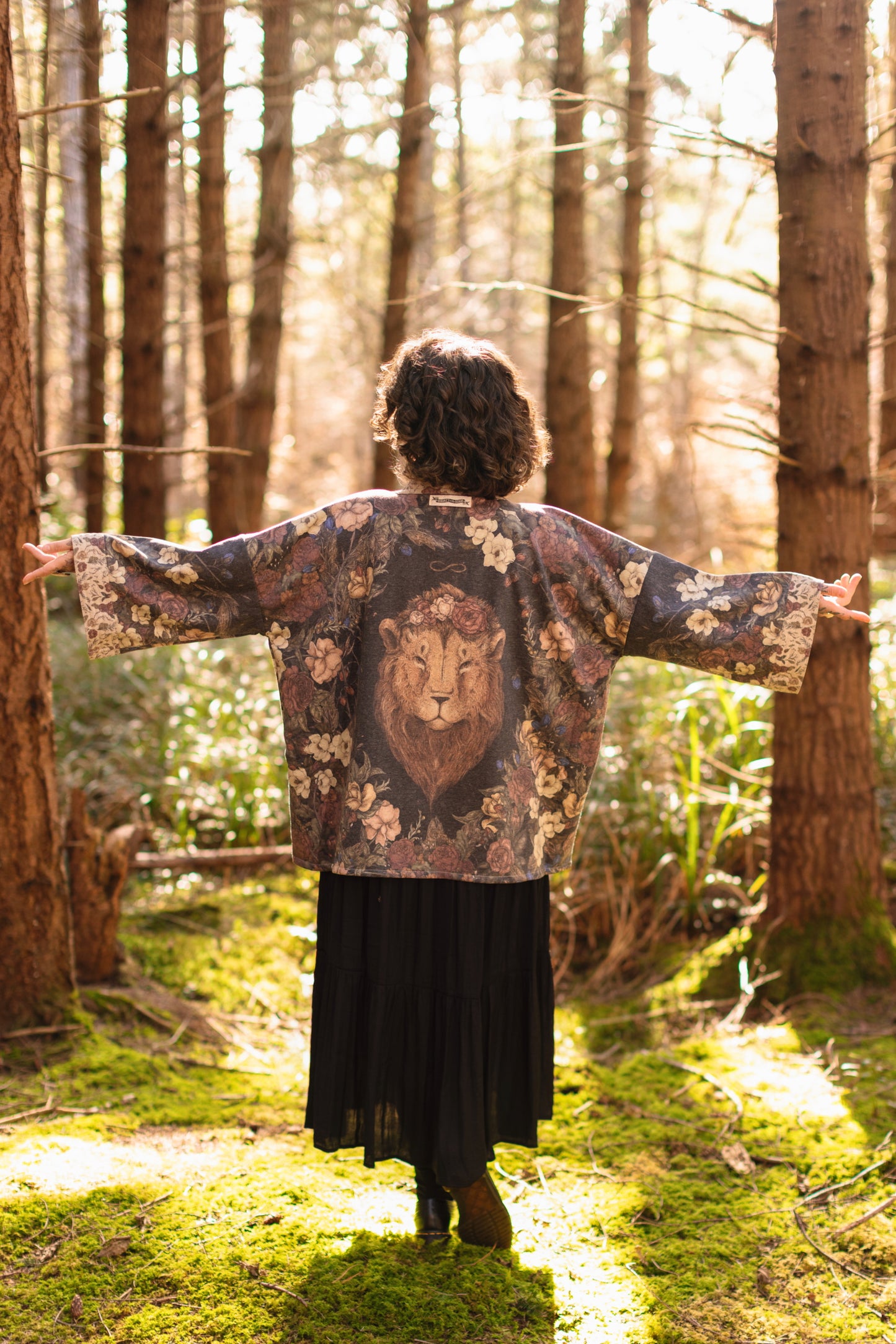 Model wearing the Lionheart Cottage Cardigan ft artwork by illustrator Jessica Roux - Market of Stars
